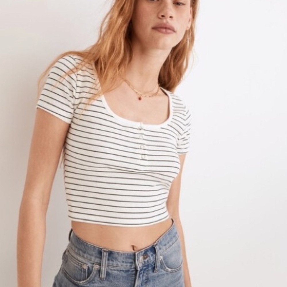 Madewell Black and White Striped Crop Top. Size S . Style NE926